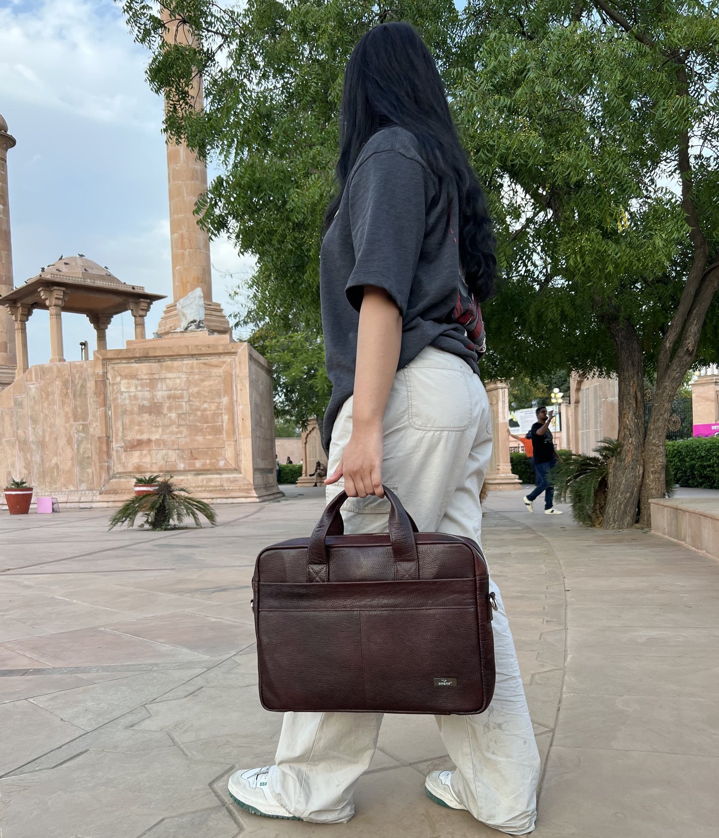 David, The Messenger Bag