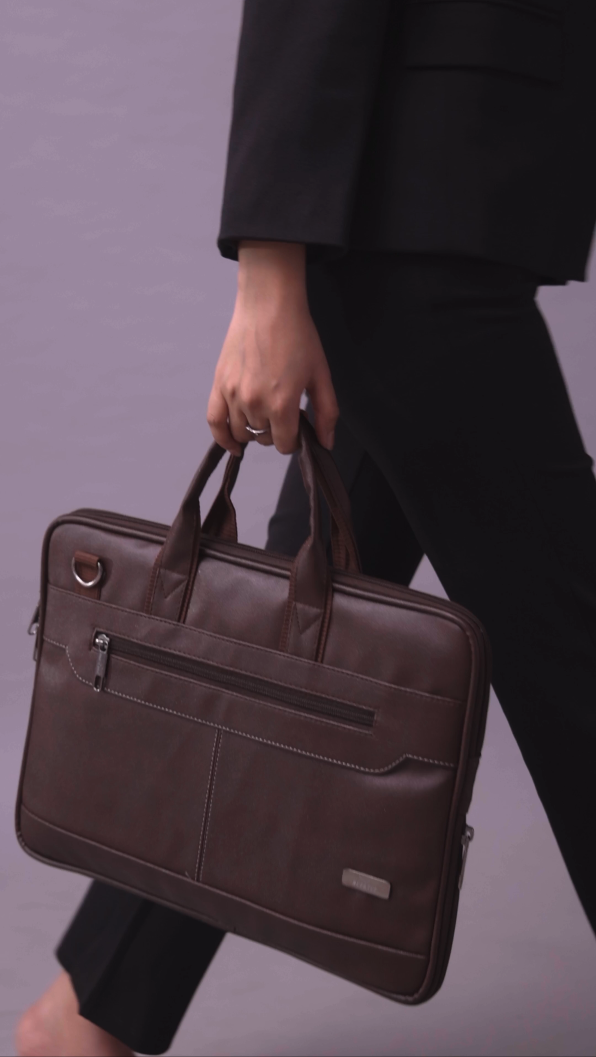 Cooper, The Messenger Bag